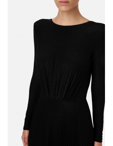 Vestido comprido plissado com fendas