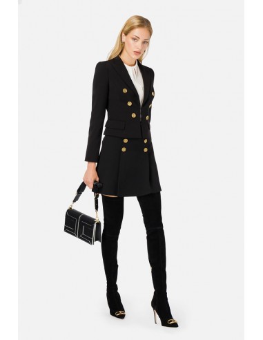 Chaqueta corta con maxi cuello en V